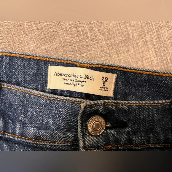 Abercrombie & Fitch The Ankle Straight Ultra High Rise Jeans Size 8 or 29 - Picture 2 of 4